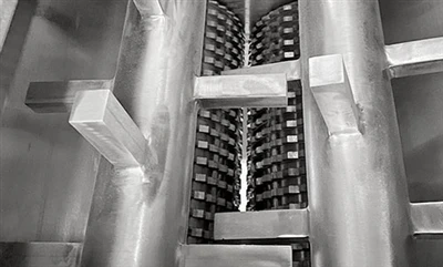 Txoj cai thiab daim ntawv thov ntawm cov menyuam extrusion granulator